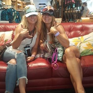 Meet your Posher, Traci-Carrie